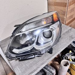 2016 To 2017 CHEVY EQUINOX LH HEADLIGHT