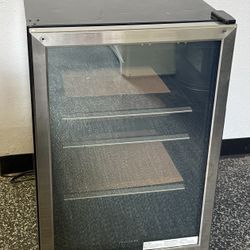 Frigidaire Stainless Glass Door Wine Cooler / Beverage Refrigerator