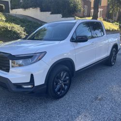 Selling my beautiful 2023 Honda Ridgeline Sport.