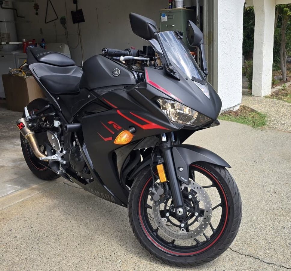 2017 Yamaha R3