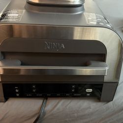 NINJA INDOOR GRILL - Ninja Smart XL 6-in-1 Indoory Grill & Air Fryer with Built in Thermometer