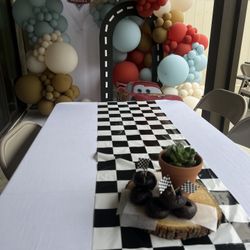 Cars Arch Ballon’s 