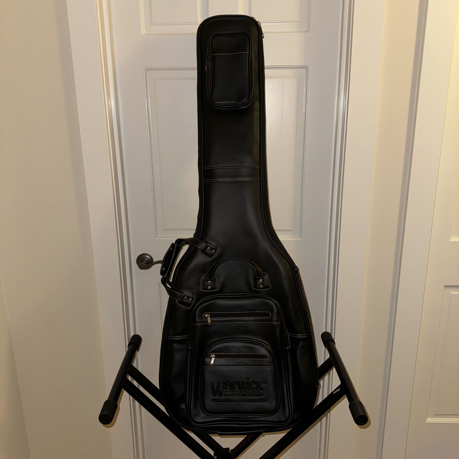 Warwick Leather RockBag