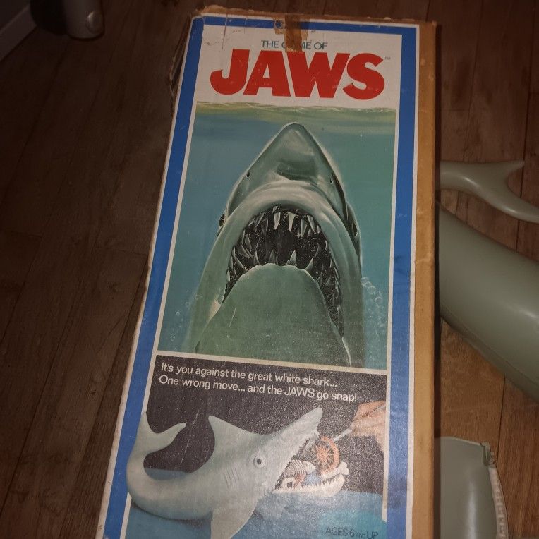 Vintage 1975 JAWS  Board Game 