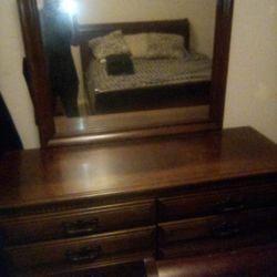 Queen Size Bed & Dresser Set