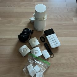 Simplisafe Home Security System Bundle