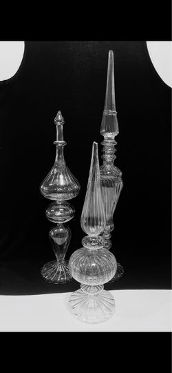 Vintage Venetian Hand Blown Glass Set of 3 Centerpiece Sculptures Rare . Beautiful centerpiece made from very thin glass. Excellent condition. Size of