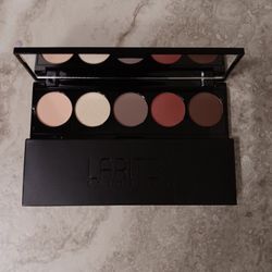 Laritzy Cosmetics  "Artistry Palette  Allure"