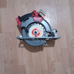 Milwaukee Skill Saw Fuel 