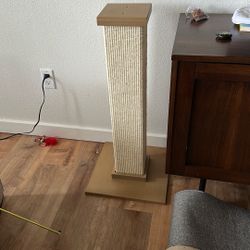 PENDING PICKUP - Cat Scratcher Post