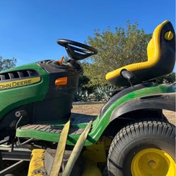 John Deere Riding Lawnmower