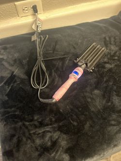 Aria Beauty Triple Barrel Waver: Create Effortless Beachy Waves 