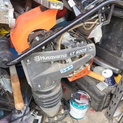 Compactadora Husqvarna LT 6005