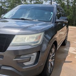 2016 Ford Explorer