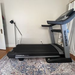 Nordictrack Commercial 2450 (treadmill)