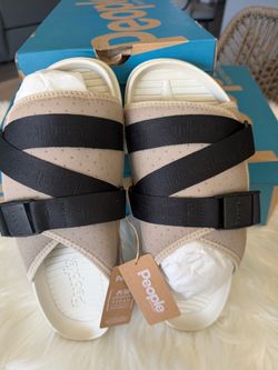 New in box: People Footwear Lennon Chiller Deuce Sandals