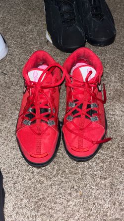kyries size 7.5