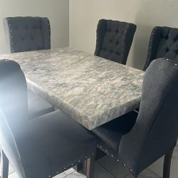 Dining Table &6 Chairs