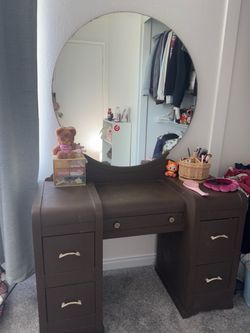 vintage vanity