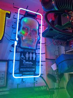 Skull neon sign