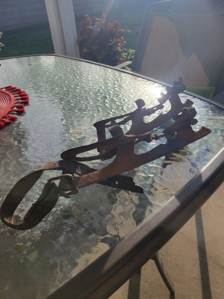 Antique Ice Skates Stene