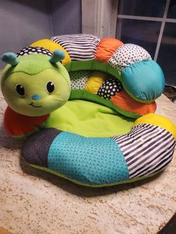 3 in 1 tummy time pillow inf sitting support