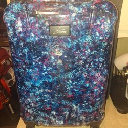 Skyway Carry On Expandable Suitcase.on Wheels And Extending Handle