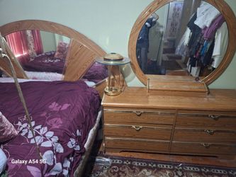 Bedroom set