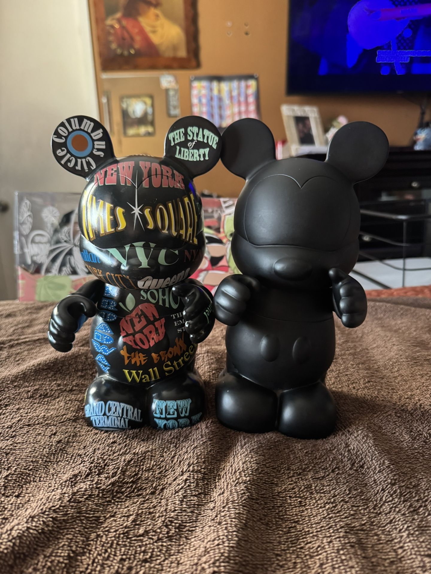 Vinylmation, Set Of 2, Mickey Mouse Jim Valeri “New York City” & Big Eyes, No Boxes, Good Condition 