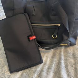 New Never Used SkipHop Black And Gold Diaper Bag 
