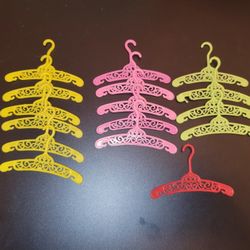 Vintage hangers for Barbie 16