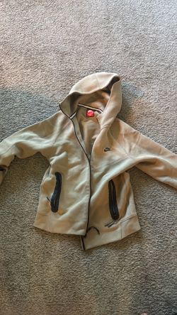 Tan Nike tech