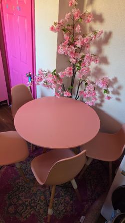 Round dining set