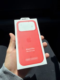 iPhone 17 Pro Silicone Case with MagSafe Bright Guava