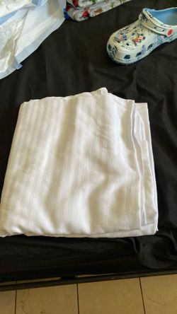 White hotel blanket