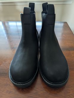 Men's New Boots Size 8