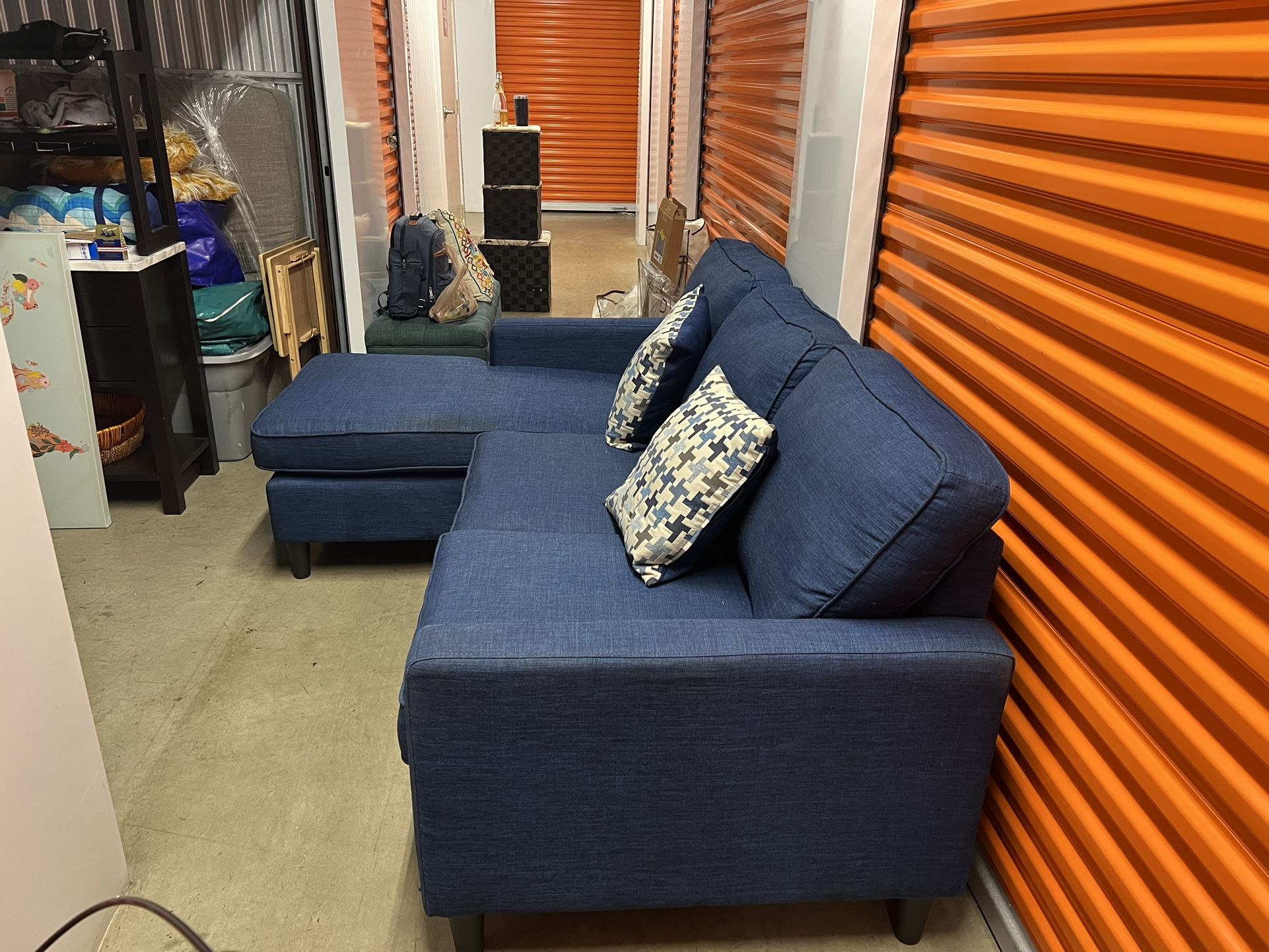 Malibu, Blue Convertible, Chofa (chaise/sofa) With Throw Pillows