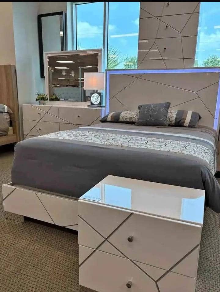 Queen size bedroom set, ask for price