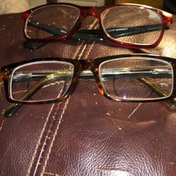 Pearle Vision Frames 2pair Plus Case. ALL $5