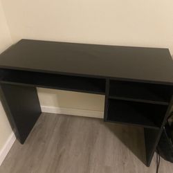 Black Desk 