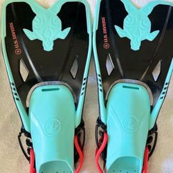 US Divers Fins Youth Small Size 9-12 Adjustable 