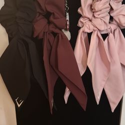GYMSHARK HAIRTIE BOWS & REGULAR HAIR TIES