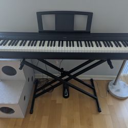Yamaha P-35