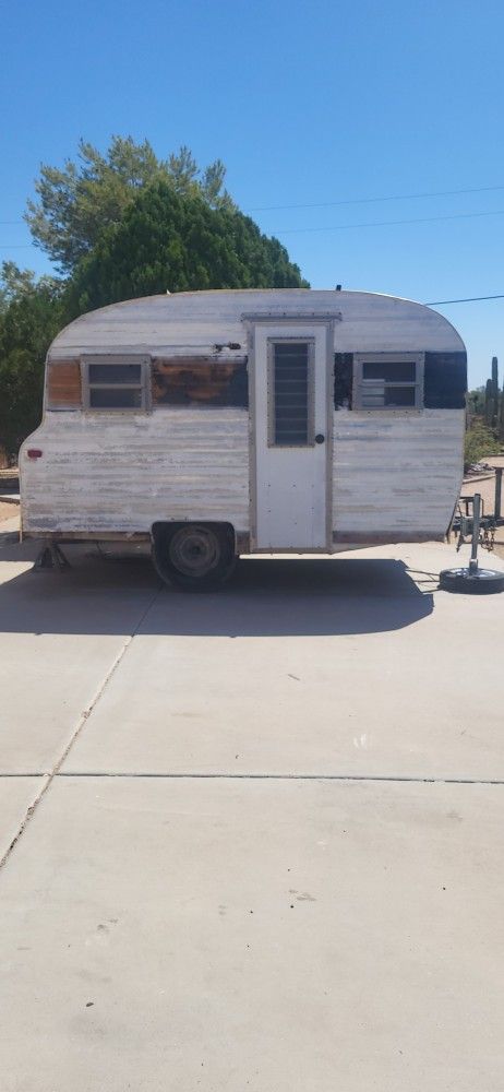 1965 Vintage Travel Trailer Camper