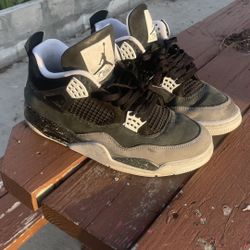 Jordan 4 Retro Fear