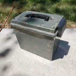 Sportsman's Dry Box