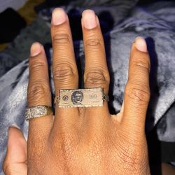 100 bill finger ring