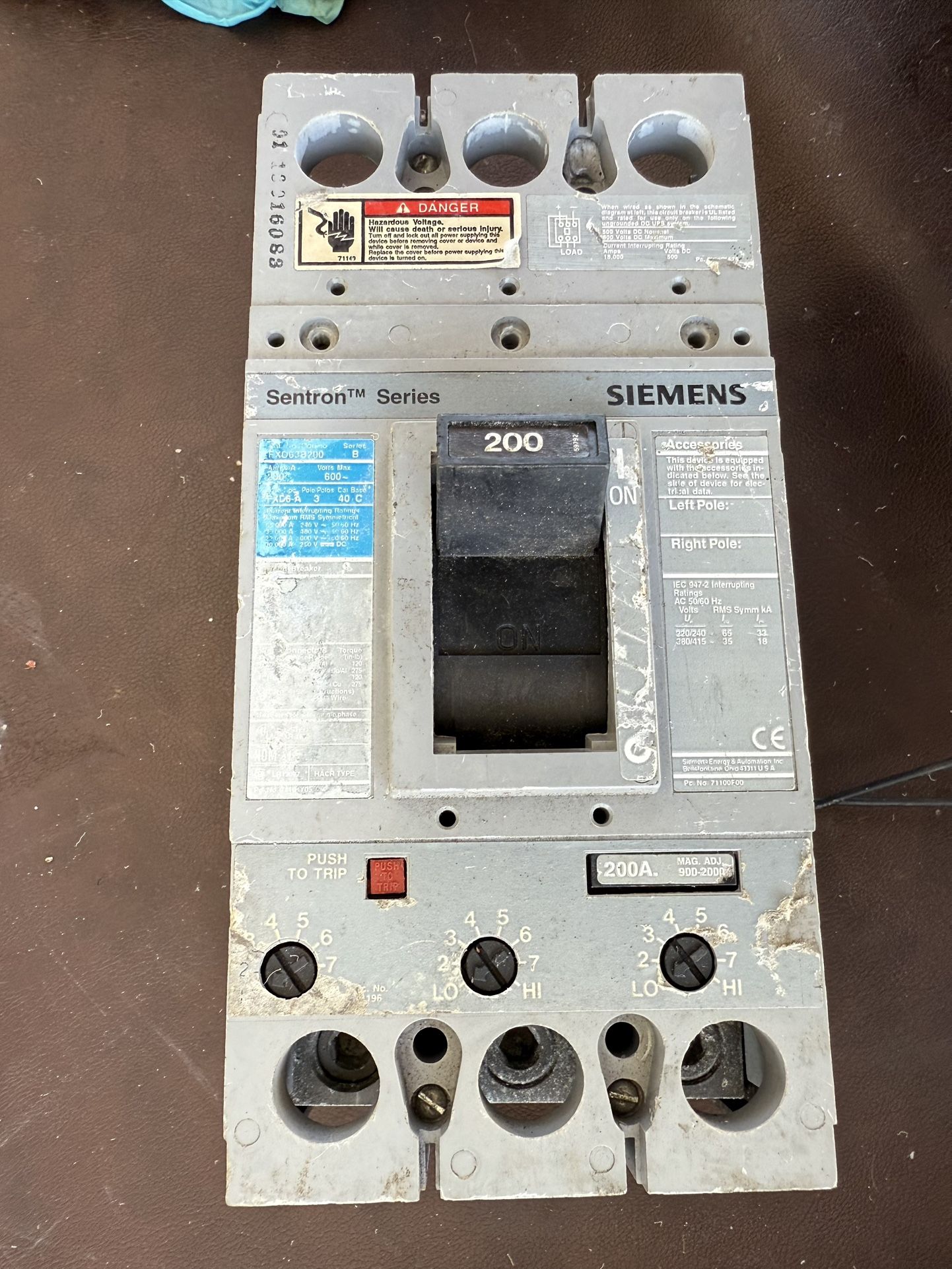 Siemens 200 Amp 3 Phase Breaker