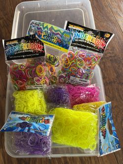 Assorted colors of Rainbow Loom bands for crafting. Have the tools. Perfect for HOLIDAYS’s gifts 🎁. You can choose any colors you want. Or give me OB