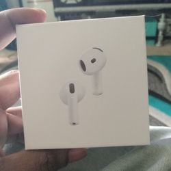 Headphones/ Earbuds  ( Best Offer) 